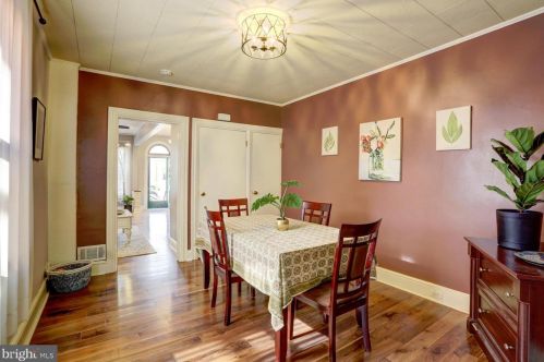 521 Walnut St, Lancaster PA  17603-3305 exterior