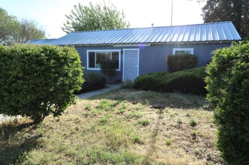 816 Ladd Rd, Modesto, CA 95356-9722