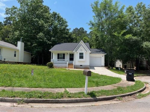 112 Ashley Oaks Dr, Barnesville, GA 30204-3481