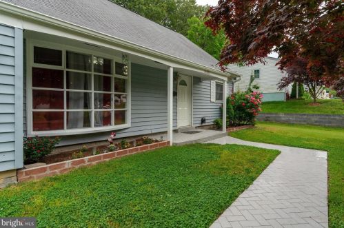 14807 Alabama Ave, Woodbridge, VA 22191-3526