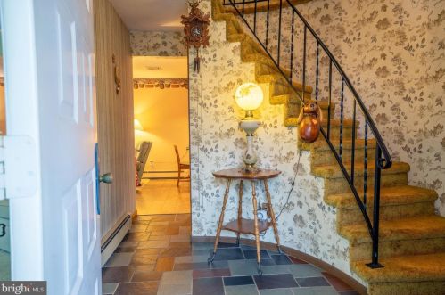 5160 Grandview Rd, Hanover PA 17331-7885 exterior