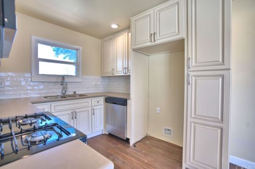 239 Pasadena Ave, Irwindale CA 91702 exterior