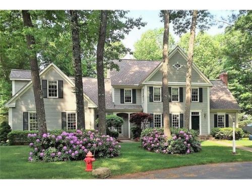 1 Chelsea Pl, Farmington, CT 06032-1545