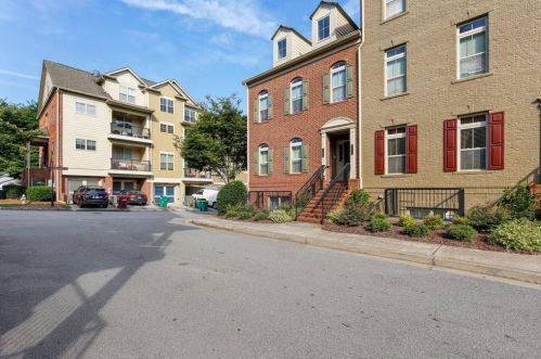 753 Berrydale Dr, Atlanta, GA 30328-4273