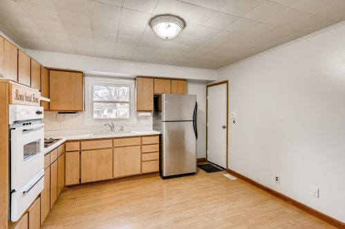 189 Pinecrest Rd, Lemont IL  60440-2461 exterior