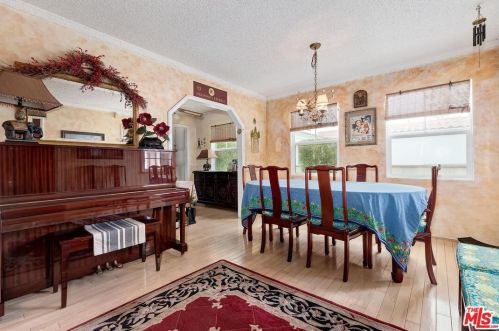 1633 2nd St, Manhattan Beach, CA 90266-7009