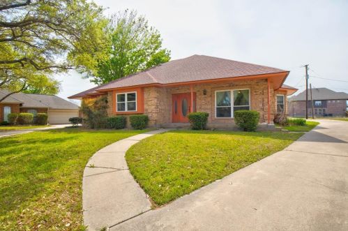 7300 Luther Ct, Fort Worth TX  76180-6109 exterior