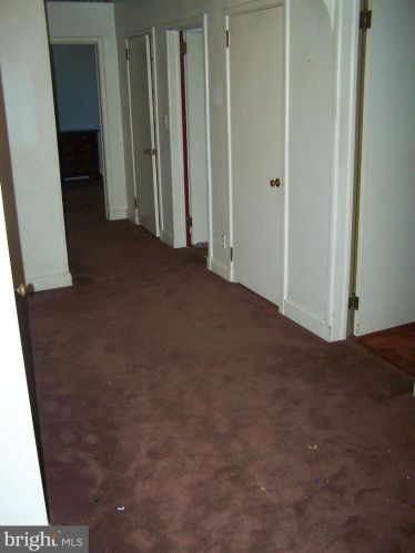 820 Riv Rd, Trenton NJ 08628-2611 exterior