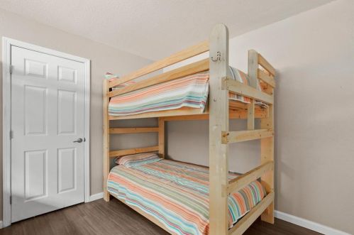 120 Erskine Fry, Seguin TX 78155 exterior