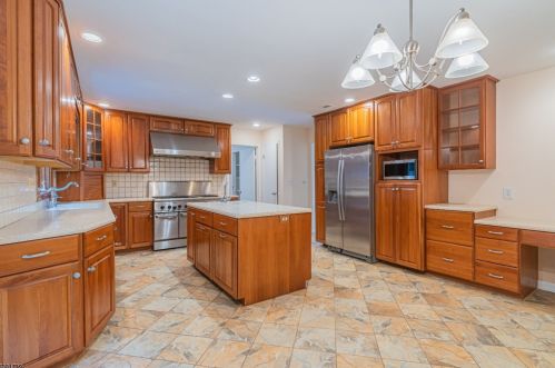 41 Springhill Rd, Dover NJ  07869-4323 exterior