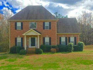 104 Meadowood Loop, Burns, TN 37029-6072