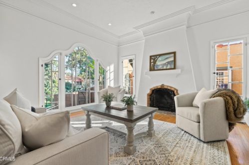 1133 Cordova Ave, Glendale CA  91207-1732 exterior