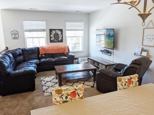 1716 Sandcastle Ln, Pingree Grove, IL 60140-2056