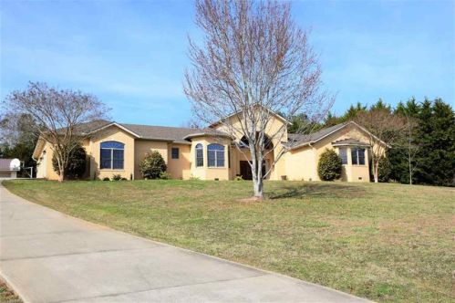 243 Independence Dr, Roebuck, SC 29376-3336