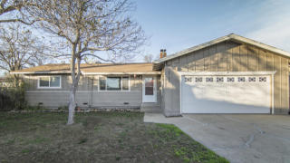 2766 Robert Ct, Redding, CA 96002-1306