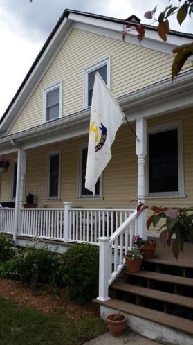 9 Jay St, Westerly, RI 02891-1913