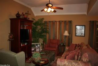 1818 White Oak Cir, Benton, AR 72019-8720