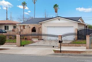 420 Fur St, Colton, CA 92324-1004