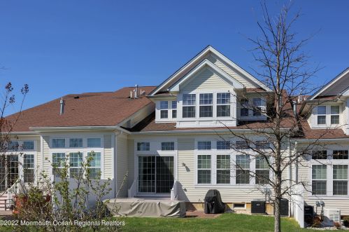 9 Majestic Dr, Tinton Falls NJ 07724-4760 exterior