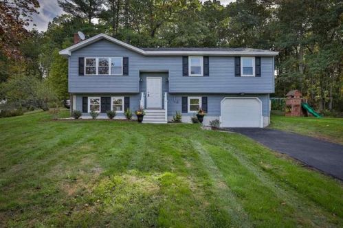 32 Forest St, Londonderry, NH 03053-3732