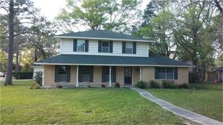 829 Stone Mountain Dr, Conroe TX  77302-3843 exterior