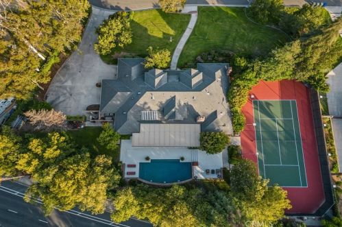 1461 Woodvale Ln, Riverside, CA 92506-5555