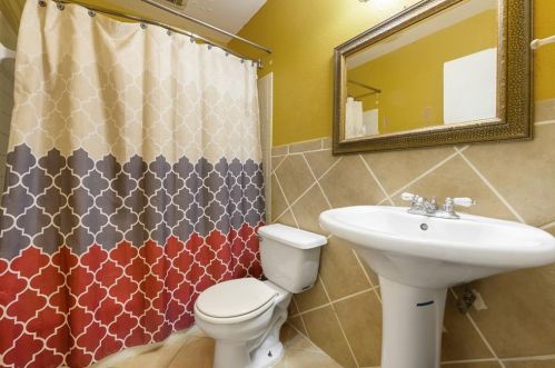2110 Brandywine Ln, Austin TX  78727-4303 exterior