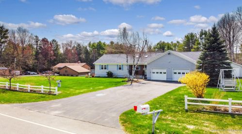 17 Nash Dr, Augusta, ME 04330-1402