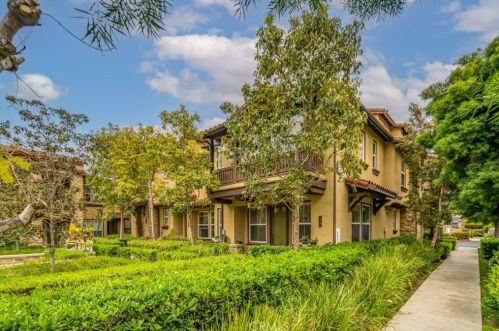 233 Danbrook, Irvine, CA 92603-1017