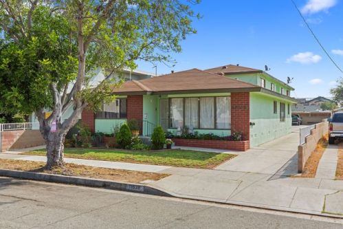 11628 Oxford Ave, Hawthorne, CA 90250-2506