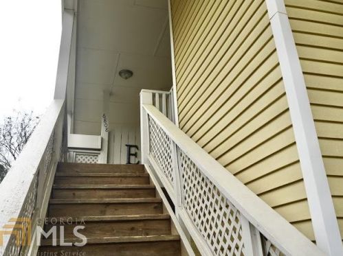 6808 Glenridge Dr, Atlanta GA  30328-2613 exterior