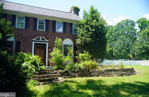 3804 Henry Ave, Philadelphia, PA 19129-1006