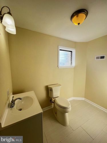 1435 Juniper St, Philadelphia PA 19147-4924 exterior