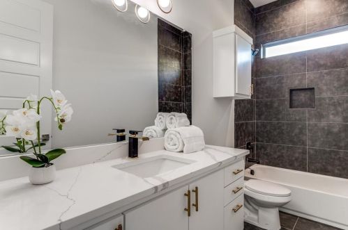 623 9 St, Dallas TX  75208-4901 exterior