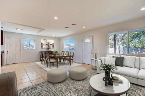 522 Rosewood Ave, Santa Ana, CA 92703-4516