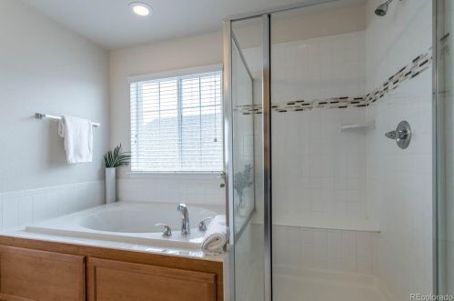 7400 Old Hammer Way, Aurora CO 80016-6115 exterior