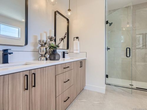 2880 Acoma St, Englewood CO 80110-2413 exterior