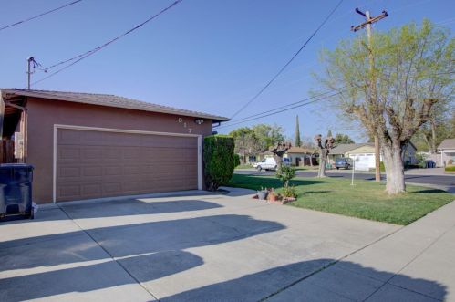 817 Lambaren Ave, Livermore, CA 94551-8132