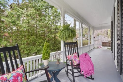 8 Clinton Ave, Montclair, NJ 07042-2104