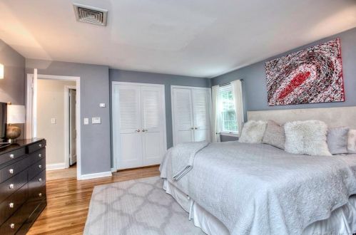 17 Morand Ln, Wilton CT  06897-4112 exterior