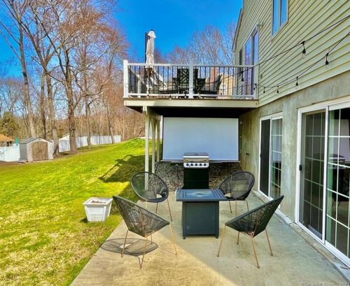 23 Birchwood Dr, Killingly CT  06241-2200 exterior