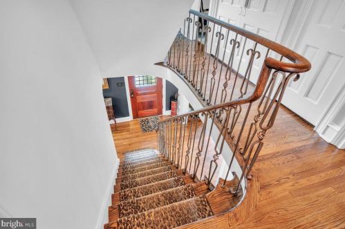 145 Winding Way, Tavistock NJ 08033-3642 exterior