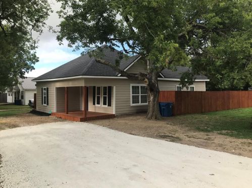 309 Neches St, Whitney, TX 76692-2344