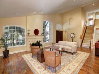 2776 Casiano Rd, Los Angeles CA  90077-1524 exterior