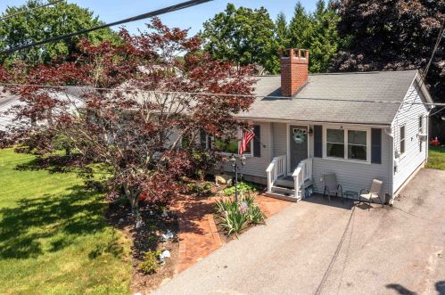 40 Sanborn Dr, Nashua, NH 03063-3404