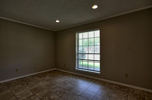 6105 Meredith Ln, Fort Worth TX  76134-2510 exterior