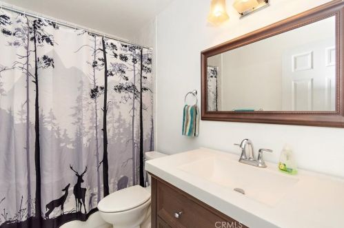 4560 Circle Lazy J Rd, Riverside CA  92501-2043 exterior