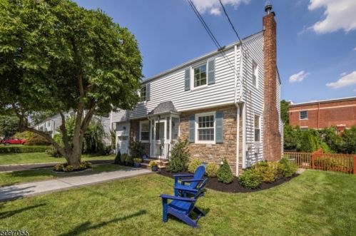 21 Brookdale Rd, Bloomfield, NJ 07003-3005