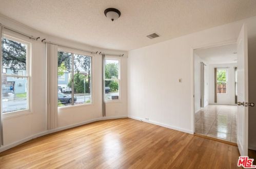 734 Adams St, Glendale CA 91206-2502 exterior