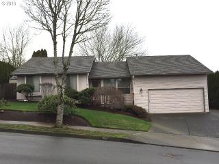 411 Day Ct, Damascus, OR 97080